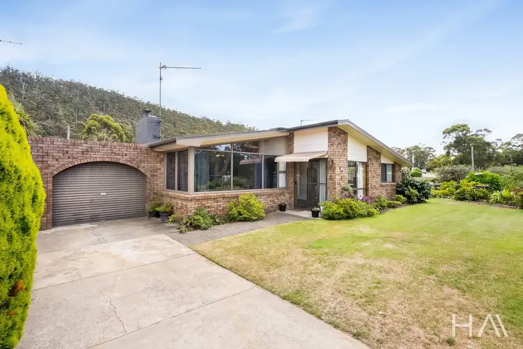 10 Riverside Drive, Orford TAS 7190