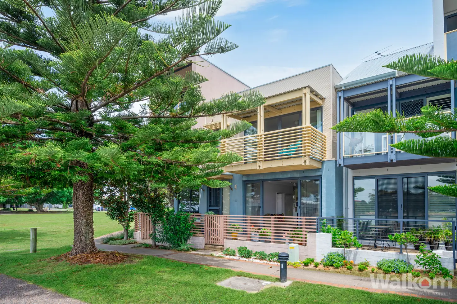 Main view of Homely townhouse listing, 1/122 The Lane, Wickham NSW 2293
