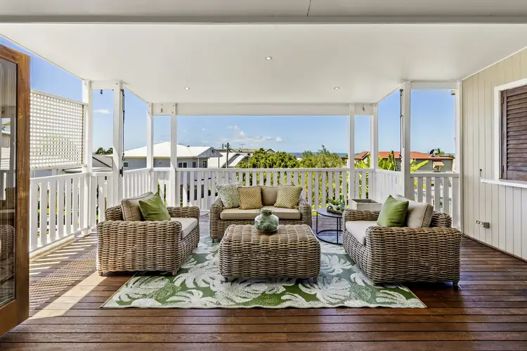 2 Stratton Terrace, Wynnum QLD 4178