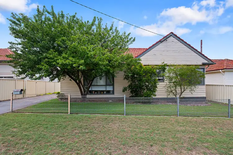 13 Neville Street, Rutherford NSW 2320