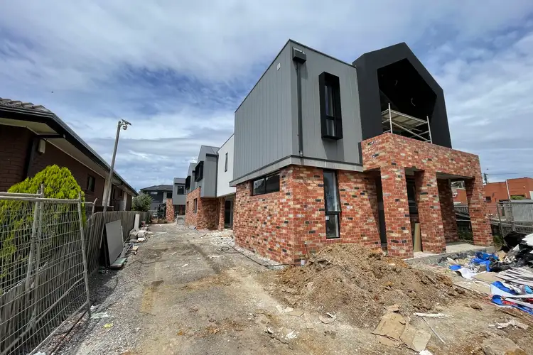 1-4/17 Bedford Street, Reservoir VIC 3073