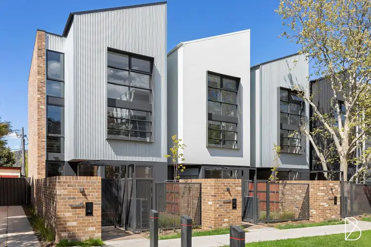 7/85 Lowanna Street