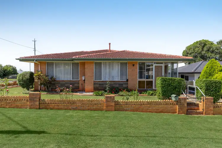 31 McNamara Street, Centenary Heights QLD 4350