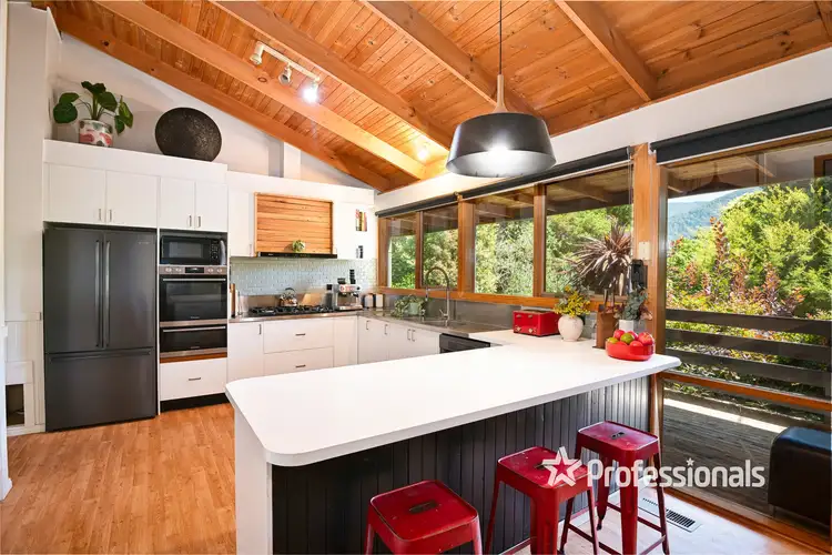 3 Boronia Road, Warburton VIC 3799