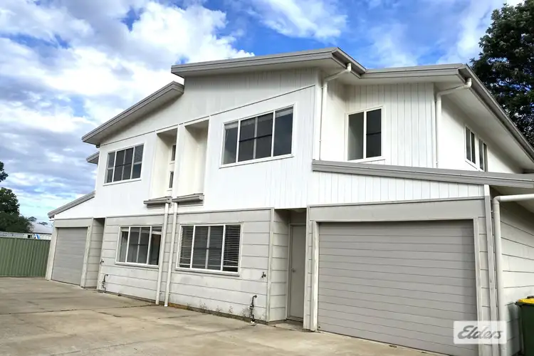 1&2/70 Marian Street, Miles QLD 4415