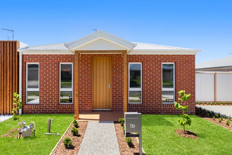 1B Ursa Street