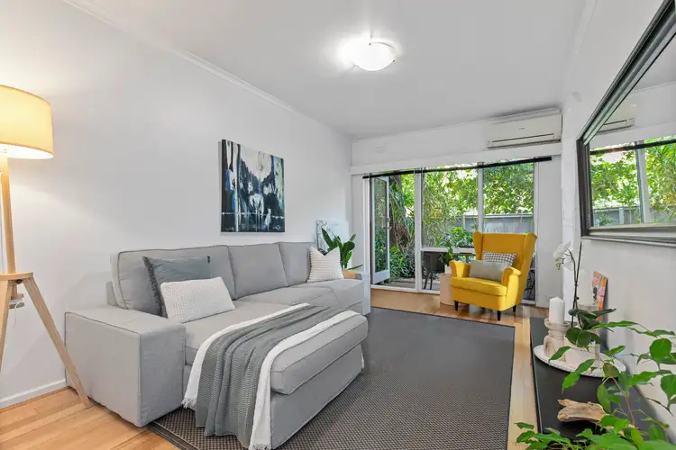 2/22 Mitford Street, St Kilda VIC 3182
