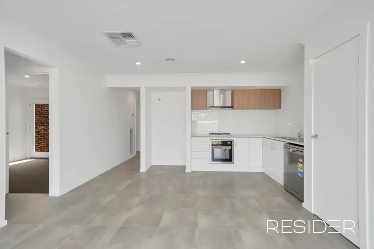 54 Boomerang Road, Donnybrook VIC 3064