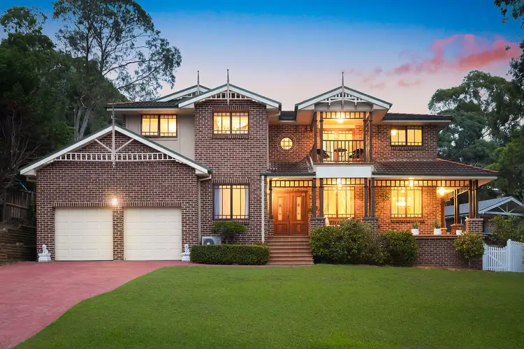 15 Burley Close, Illawong NSW 2234