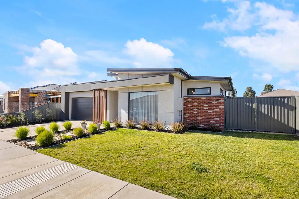 Main view of Homely house listing, 20 Hutchinson Drive, Lucas VIC 3350