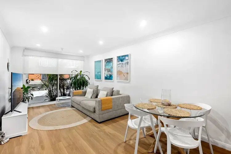 Main view of Homely apartment listing, 3/7 Fairway Close, Manly Vale NSW 2093