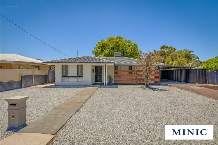 7 Dunholme Place