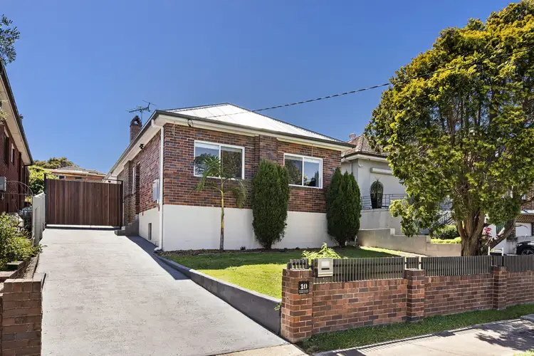 10 Lees Road, Kingsgrove NSW 2208