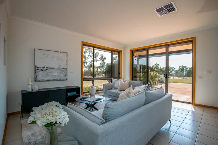 Fourth view of Homely house listing, 10 Barrett Lane, Table Top NSW 2640