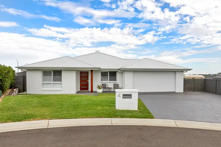 4 Corvina Close, Tamworth NSW 2340