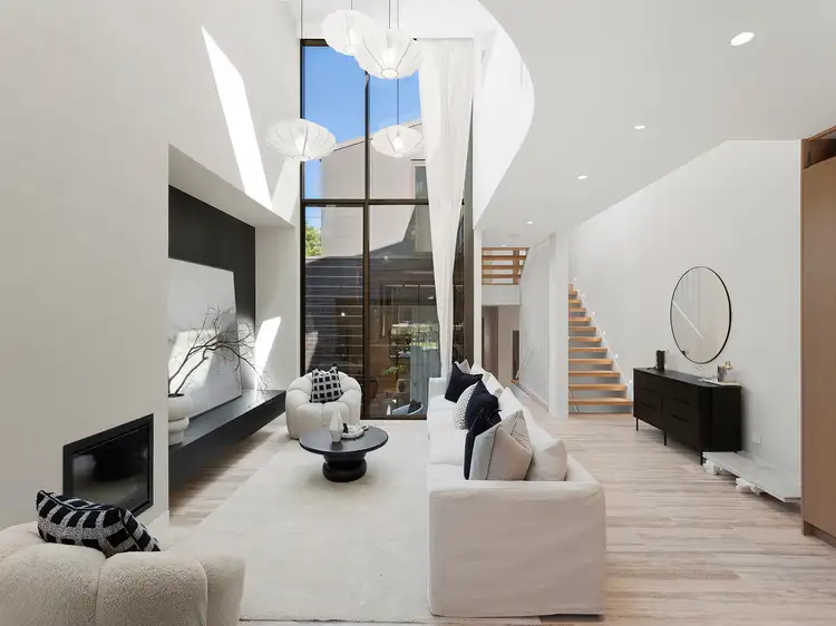 104B Rosebery Avenue
