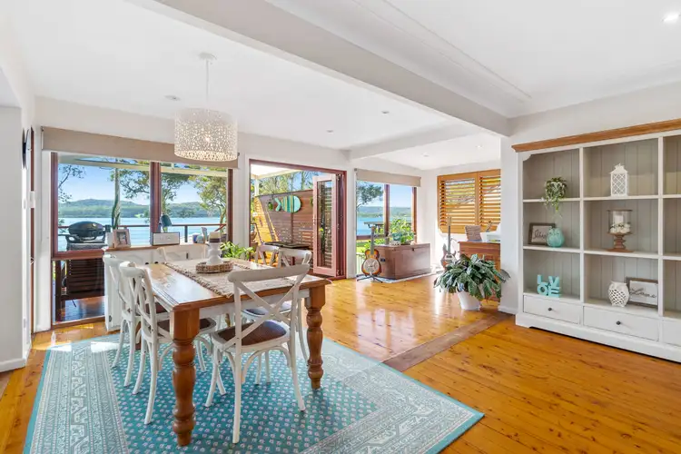 134 Broadwater Drive, Saratoga NSW 2251