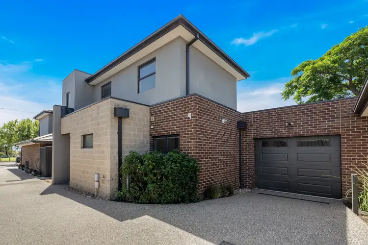 2/2 Spratling Street, Reservoir VIC 3073
