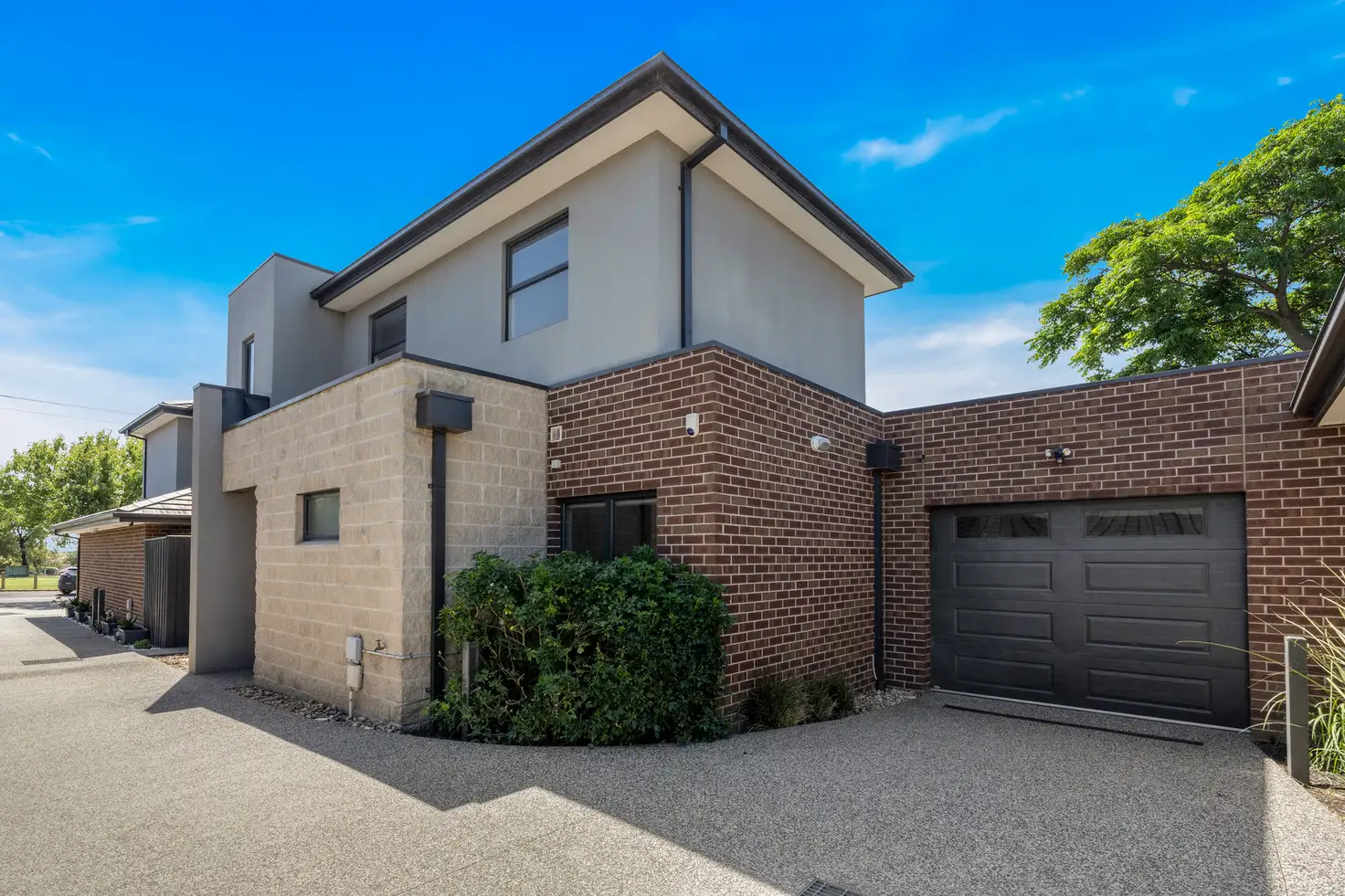 Main view of Homely townhouse listing, 2/2 Spratling Street, Reservoir VIC 3073