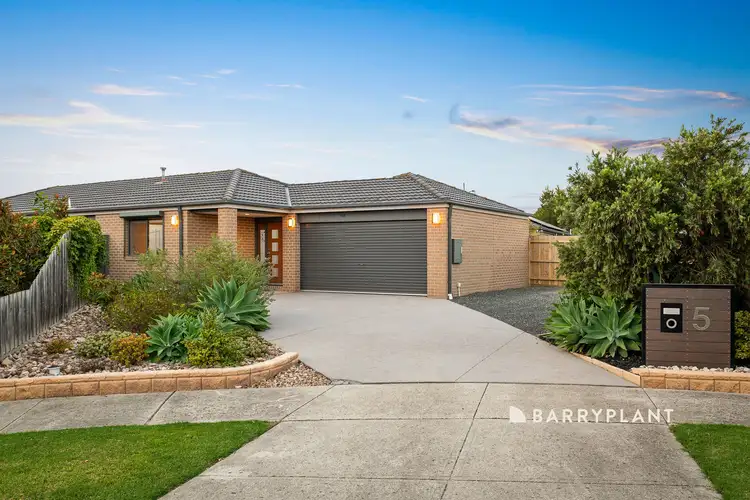 5 Pipit Close, Pakenham VIC 3810
