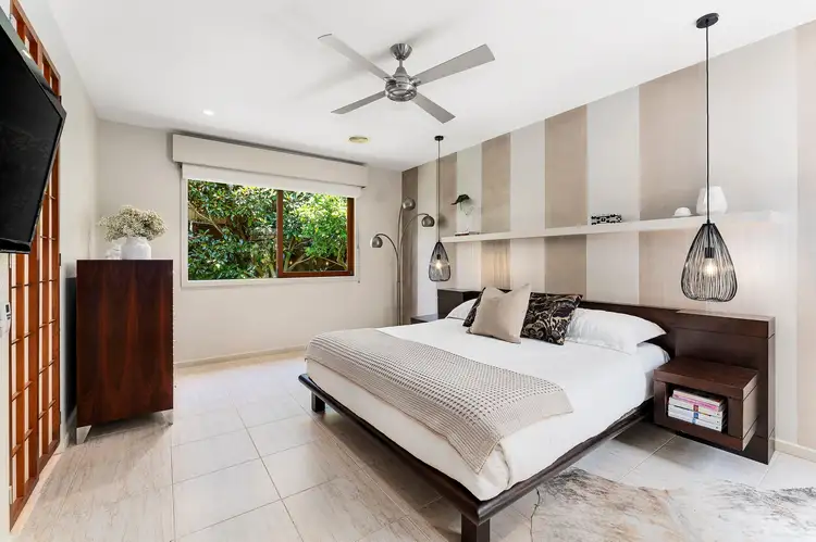 Sixth view of Homely house listing, 8 Teresa Court, Altona Meadows VIC 3028