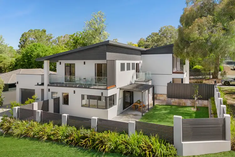Second view of Homely house listing, 5 Oakes Street, Cook ACT 2614