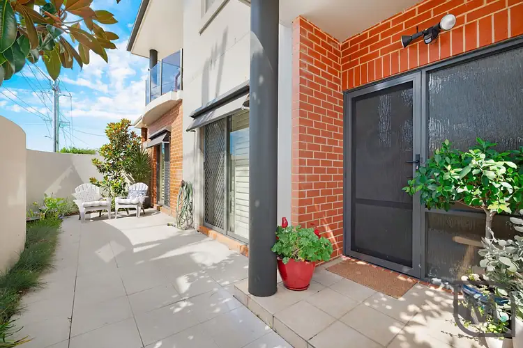 Second view of Homely townhouse listing, 1/178 Beaumont Street, Hamilton NSW 2303