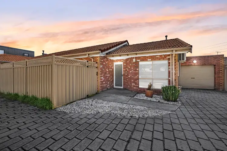 2/9 Malvern Avenue, Tullamarine VIC 3043