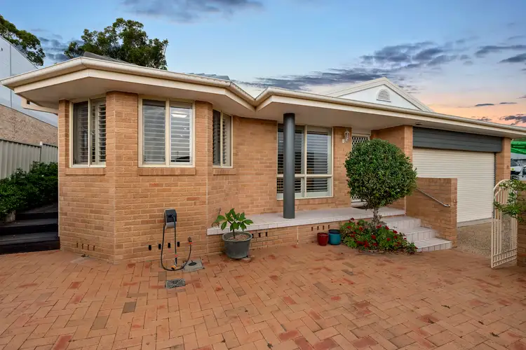 1/17 Berringar Road, Valentine NSW 2280