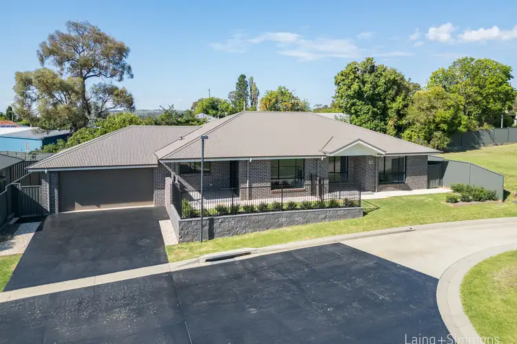 23/22 Freeman Crescent, Armidale NSW 2350
