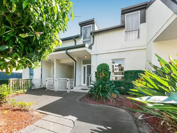 2/110-112 Slade Road