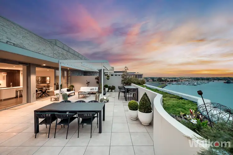 703/35 Honeysuckle Drive, Newcastle NSW 2300