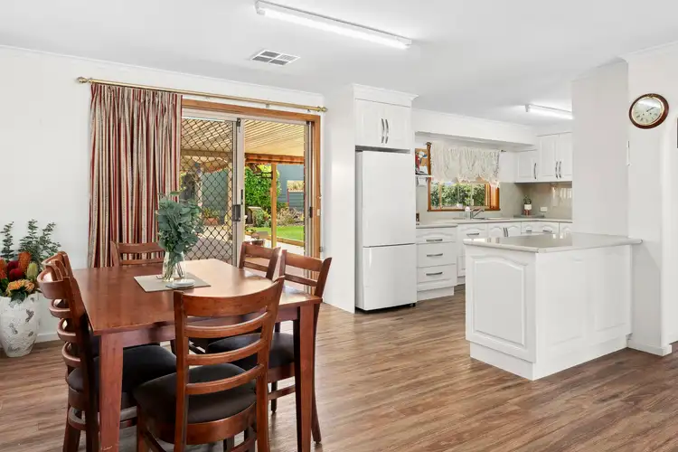 Fifth view of Homely house listing, 4 Hameister Avenue, Loxton SA 5333