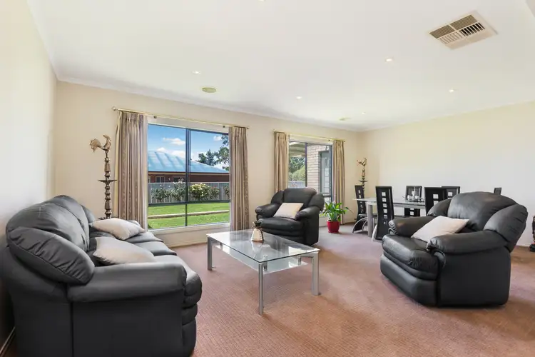 Second view of Homely house listing, 62 Brentwood Boulevard, Strathfieldsaye VIC 3551
