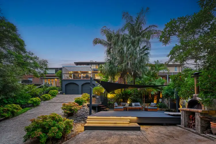 28 Hurlstone Avenue