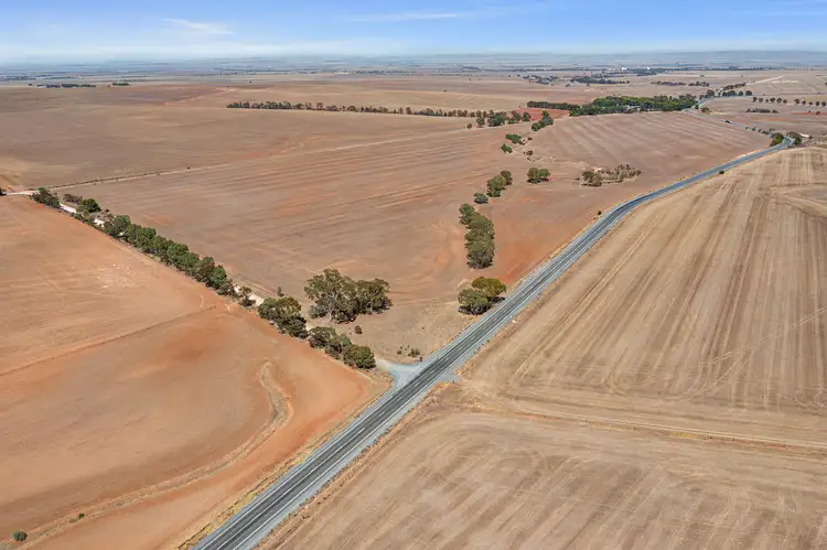 Section 345 & 346, Brinkworth SA 5464
