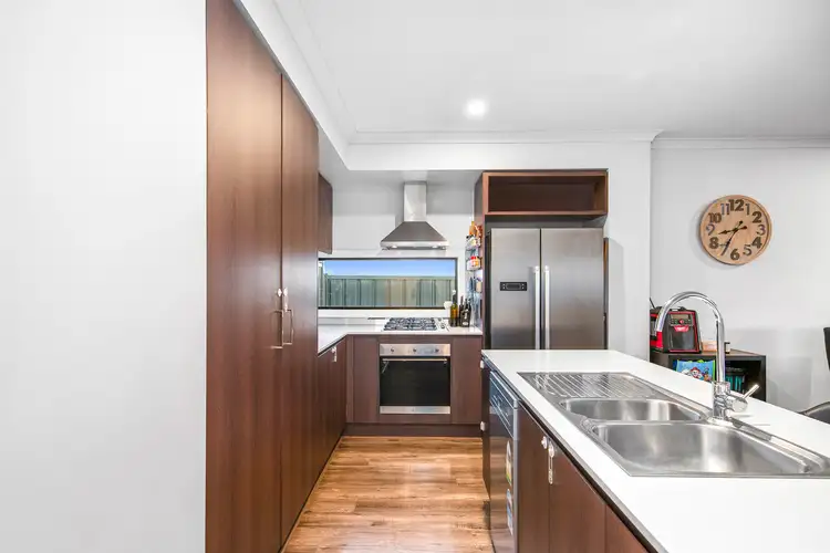 Fifth view of Homely house listing, 18 Magenta Walk, Tarneit VIC 3029