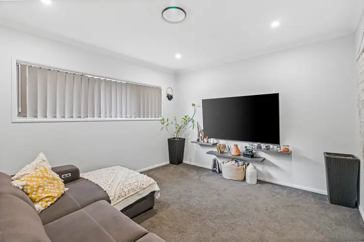 Fifth view of Homely house listing, 20 Eleanor Close, Hamlyn Terrace NSW 2259