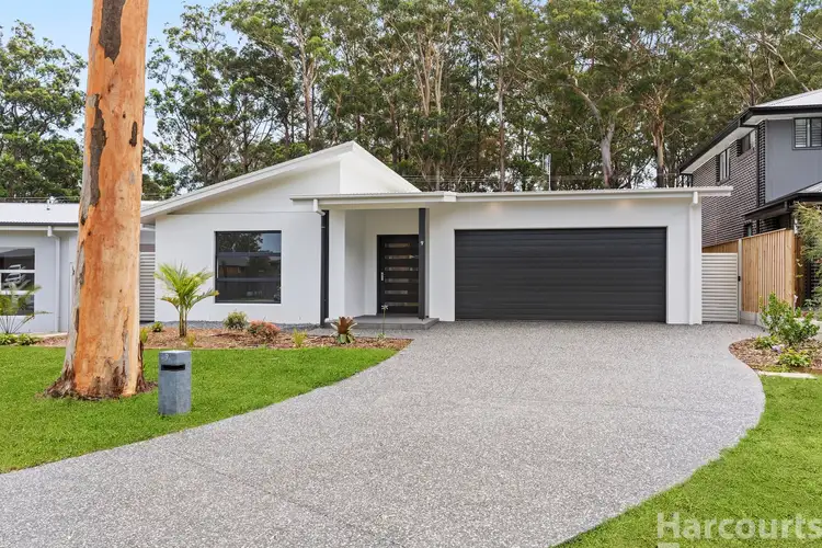 9 Eskdale Grove, Thrumster NSW 2444
