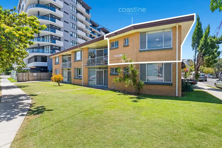 6/260 Stanhill Drive