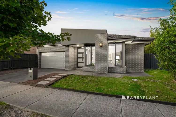 8 Hercules Drive, Officer VIC 3809