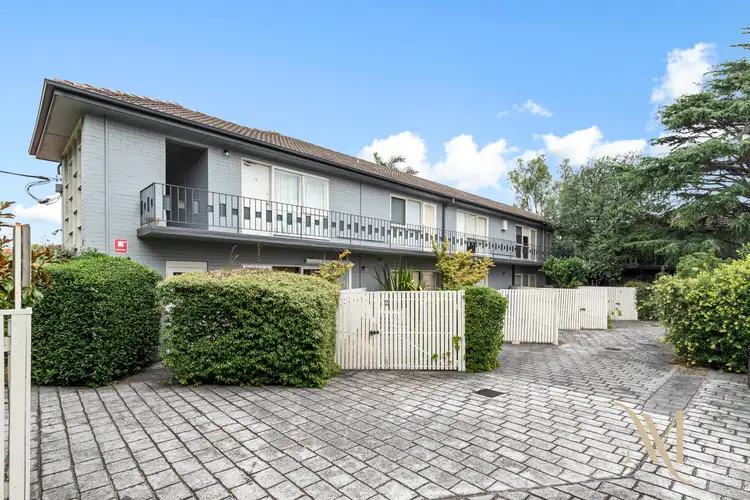 14/2 Maroona Road, Carnegie VIC 3163