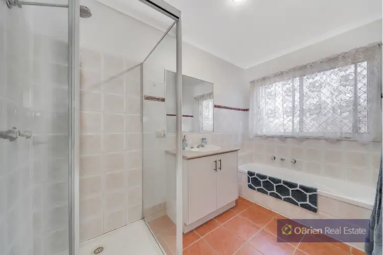 Sixth view of Homely house listing, 5 Rapallo Way, Cranbourne North VIC 3977