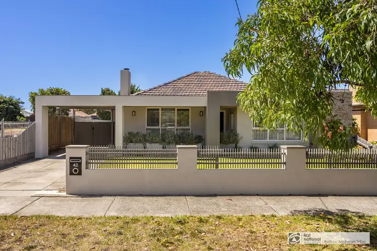 42 Curlew Avenue