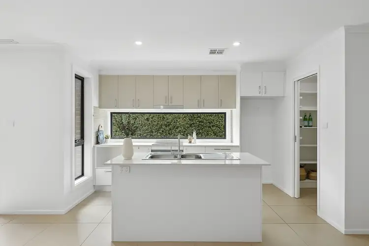 Fourth view of Homely house listing, 32 Cocoparra Crescent, Crace ACT 2911