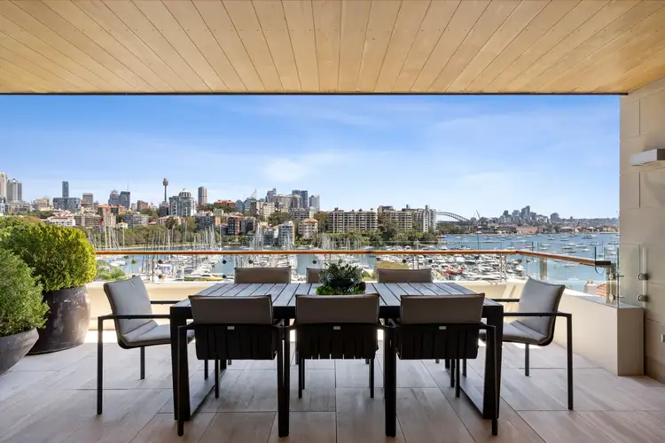 Main view of Homely apartment listing, 2/3-5 Loftus Road, Darling Point NSW 2027