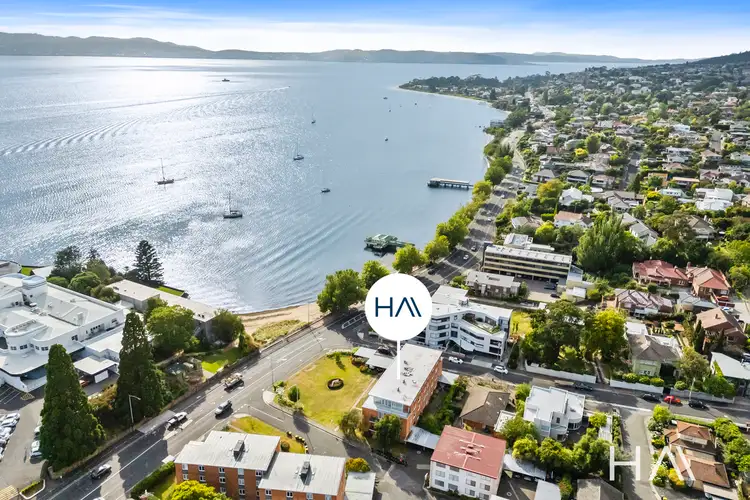 1/409 Sandy Bay Road
