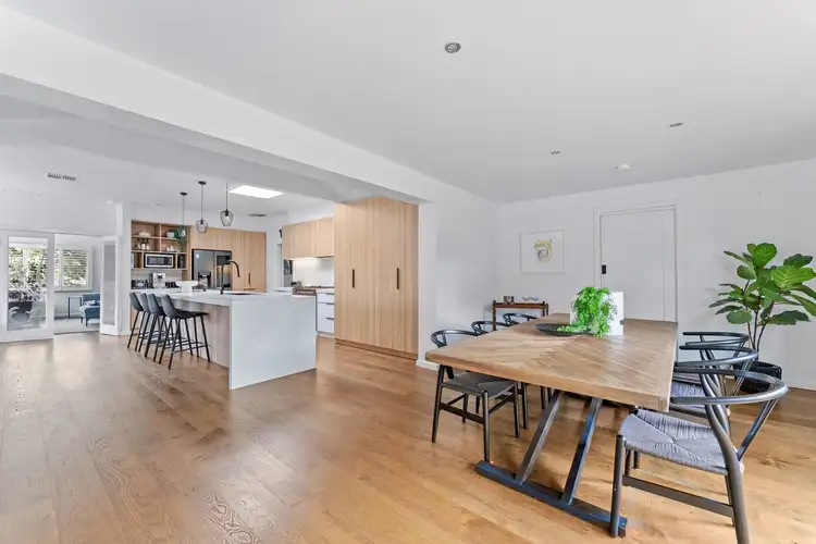 18 Loeman Street, Strathmore VIC 3041