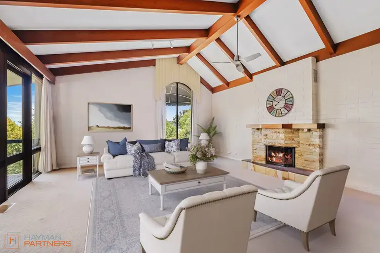 95 Hawkesbury Crescent, Farrer ACT 2607