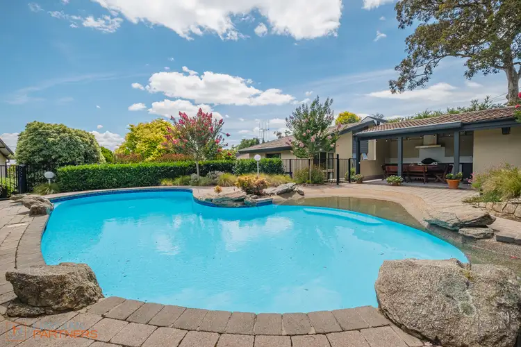 95 Hawkesbury Crescent, Farrer ACT 2607